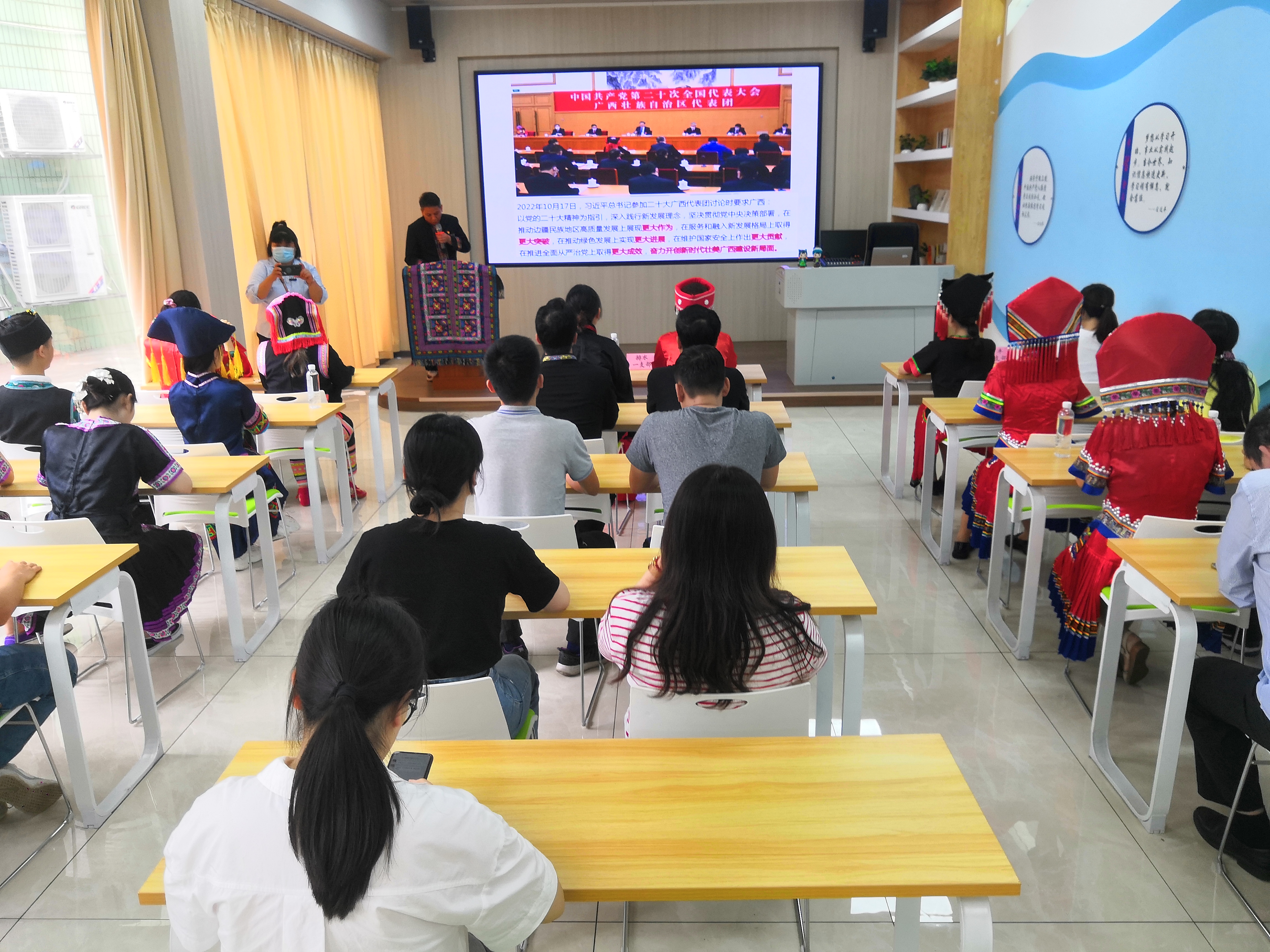 滾鐵環(huán)、拋繡球、同唱民族團(tuán)結(jié)歌……市排水公司第一黨支部同慶“三月三”主題黨日活動(dòng)精彩紛呈